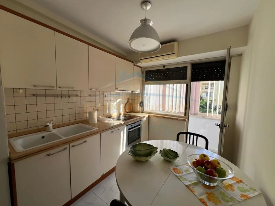 Qera, Apartament 2+1, Shkolla e Baletit 650 €