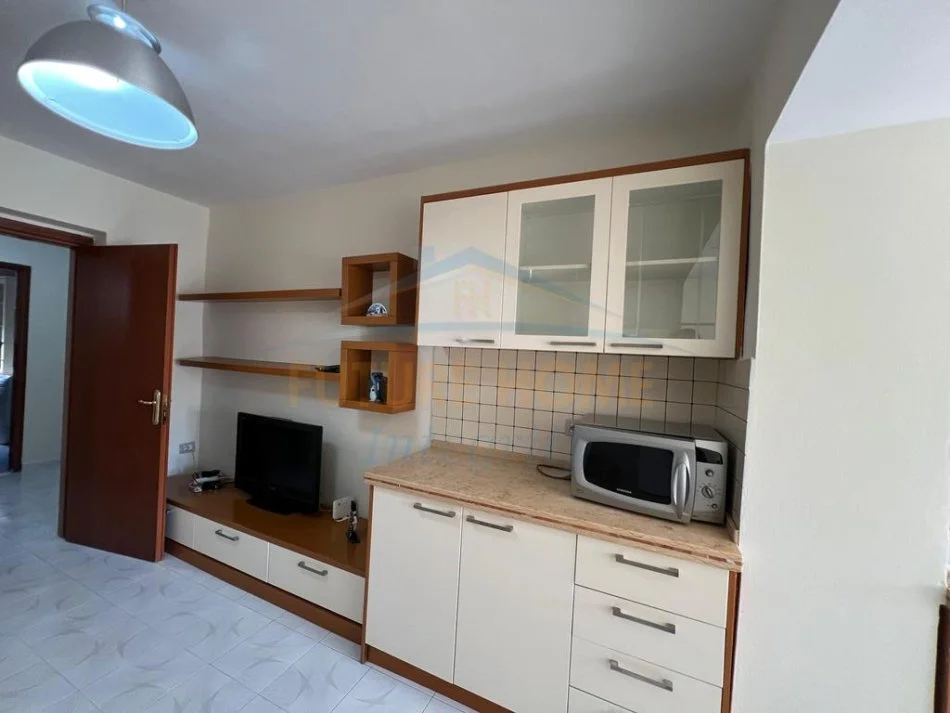 Qera, Apartament 2+1, Shkolla e Baletit 650 €