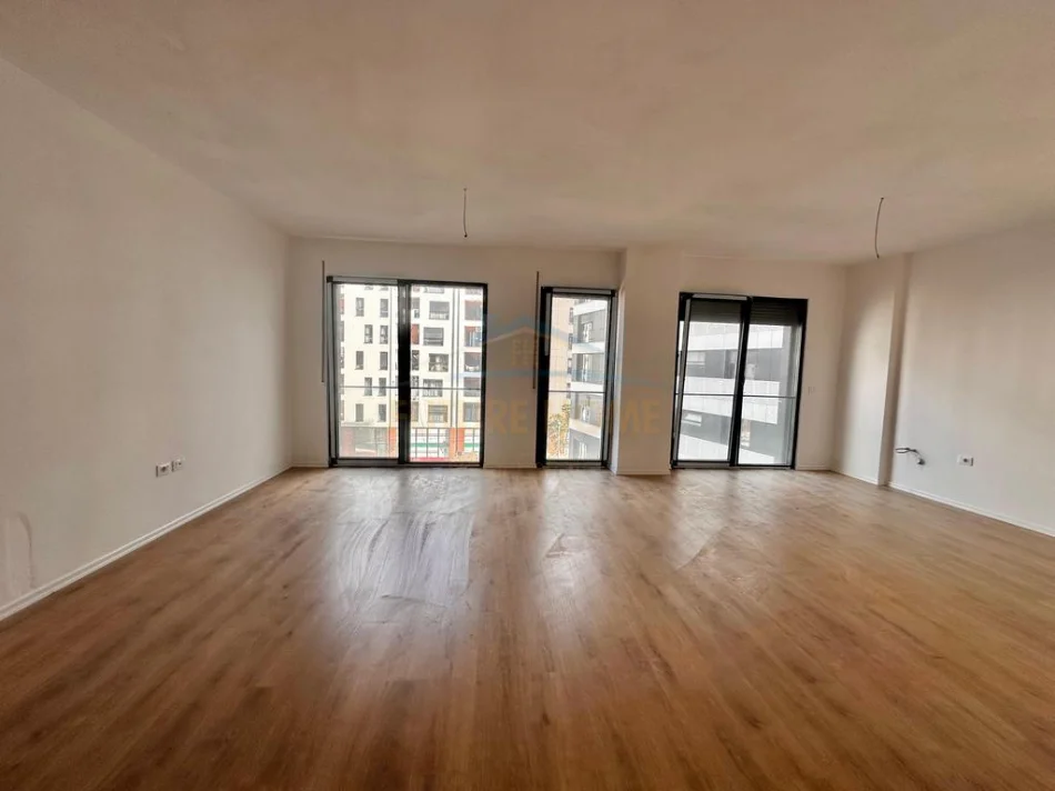 Tirane, shitet apartament 2+1+Ballkon Kati 5, 104 m² 187.000 € (Parallel Living, Don Bosko)