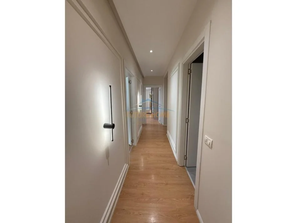 Tirane, shitet apartament 2+1+Ballkon Kati 8, 112 m² 224.000 € (Rezidenca Future Home, Unaza e Re)