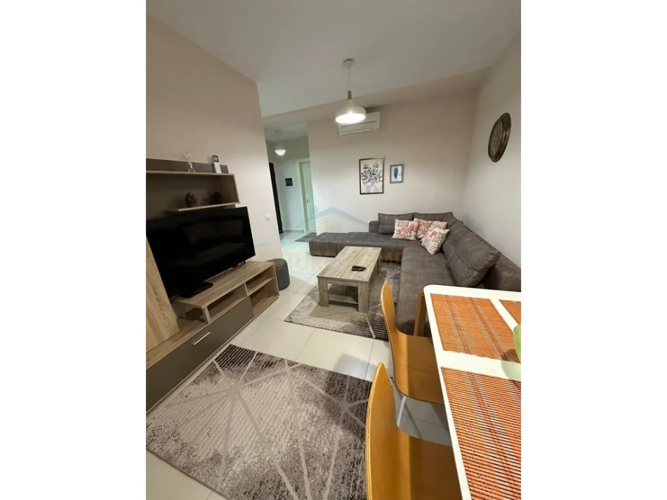 Tirane, shitet apartament 1+1+Ballkon Kati 0, 66 m² 270.000 € (Hamallaj)