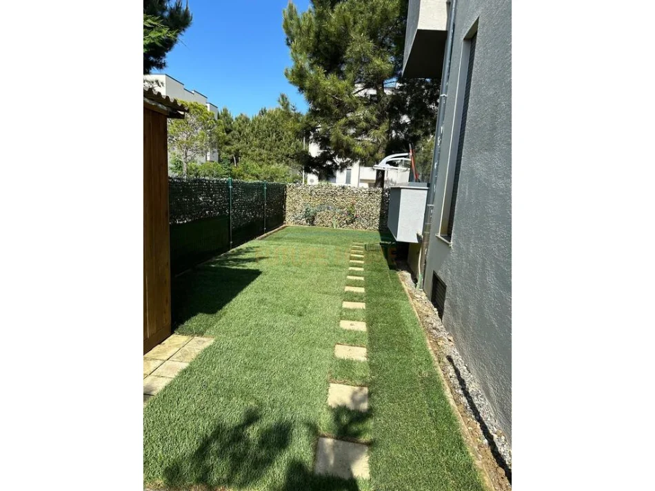 Tirane, shitet apartament 1+1+Ballkon Kati 0, 66 m² 270.000 € (Hamallaj)