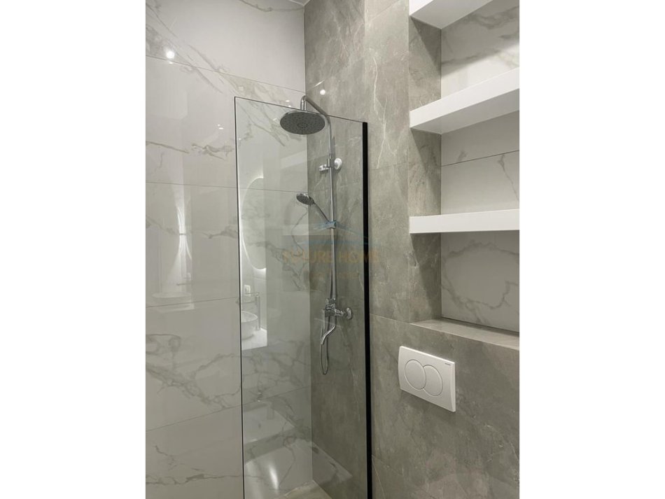 Tirane, jepet me qera apartament 1+1 Kati 3, 71 m² 900 € (RRUGA E KOSOVARVE,LIQENI)