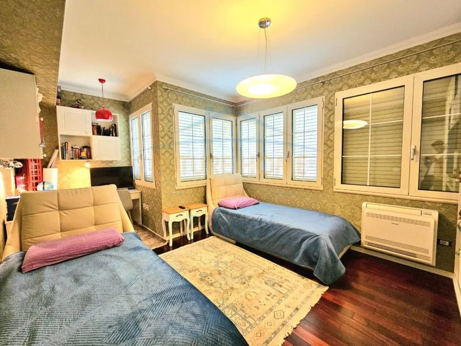 Tirane, shitet apartament 2+1+Ballkon Kati 3, 128 m² 325.000 € 