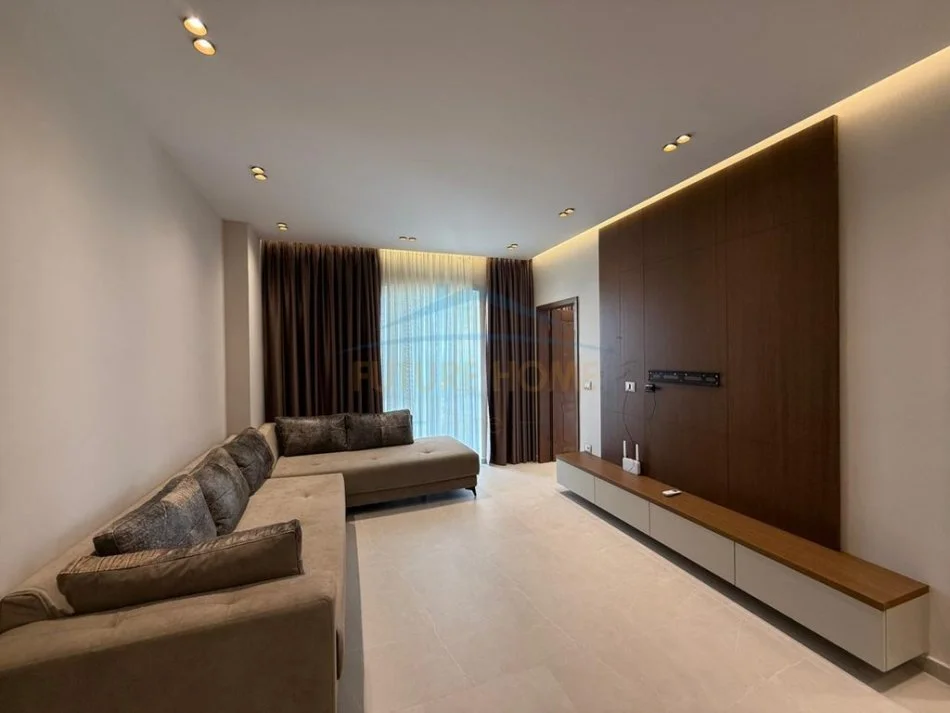 Shitet, Apartament 2+1, Rezidenca White Tower, Mali i Robit 202,000 €