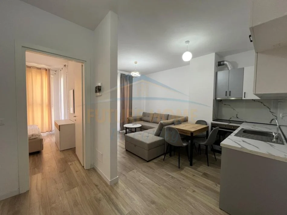 Tirane, jepet me qera apartament 1+1+Ballkon Kati 2, 52 m² 400 € 