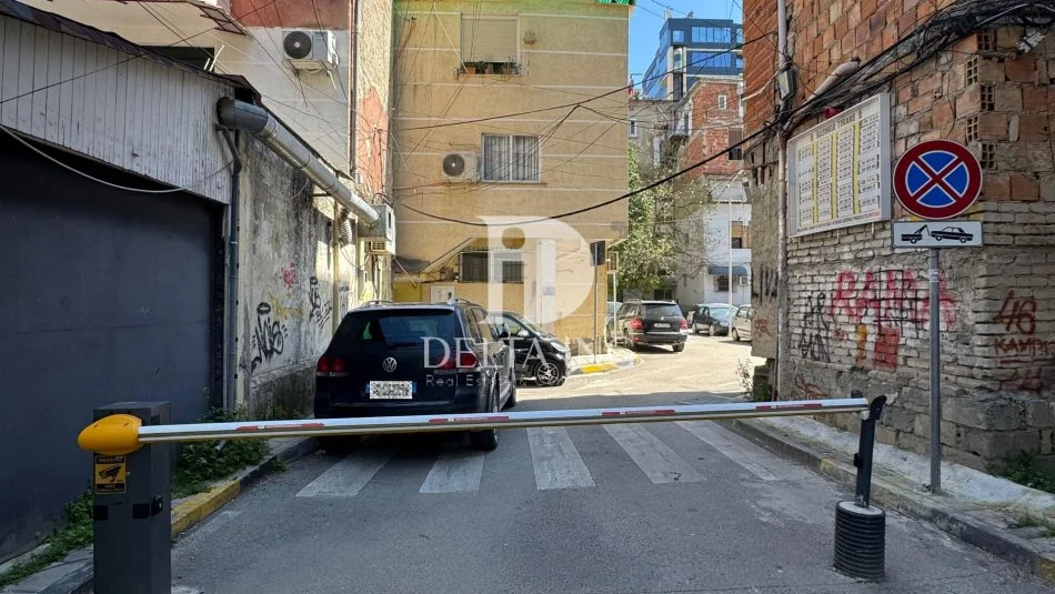 Tirane, jepet me qera apartament 1+1 Kati 3, 54 m² 500 € (Bllok)