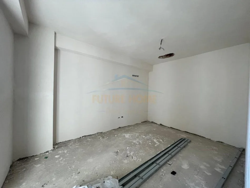 Tirane, shitet apartament 2+1+Ballkon Kati 5, 108 m² 220.785 € (Bulevardi i Ri)