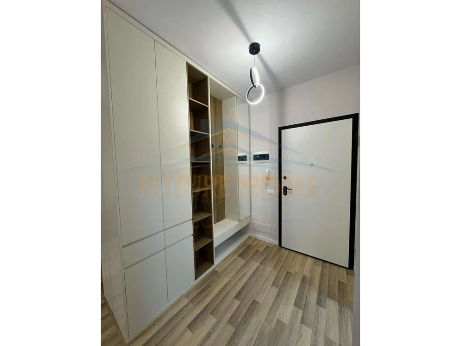 Tirane, jap me qera apartament 1+1 Kati 4, 68 m² 550 € (Bulevardi Migjeni)