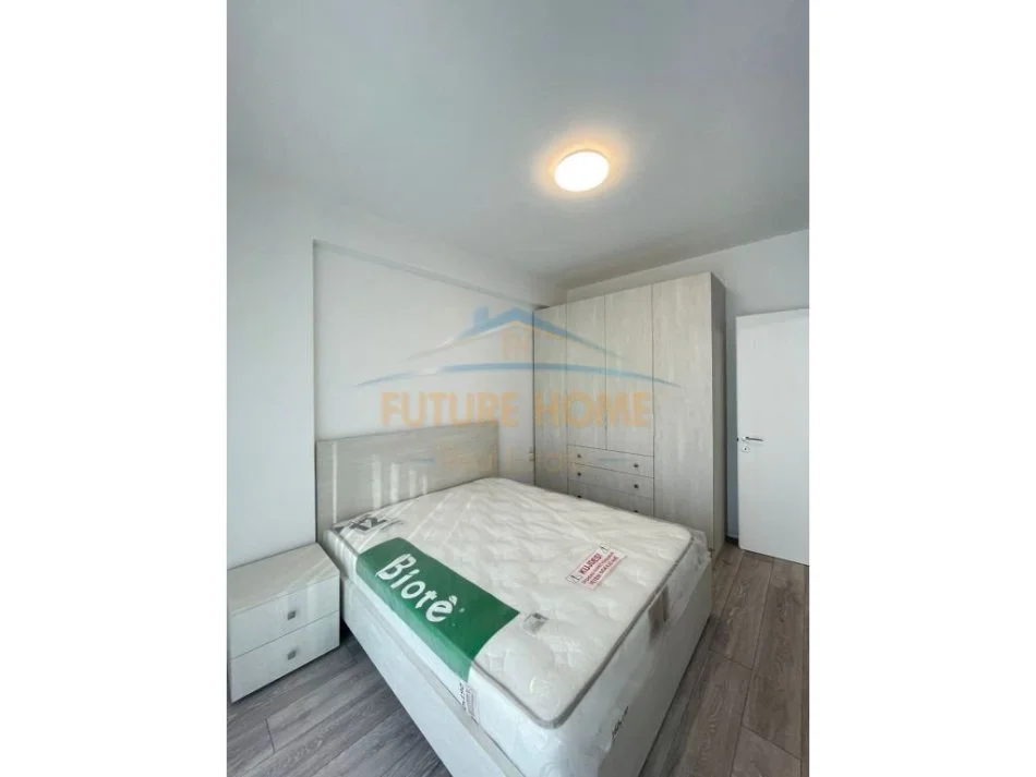 Tirane, jepet me qera apartament 2+1+Aneks+Ballkon Kati 4, 71 m² 700 € (GREEN TARRACE LIQENI I THAT)