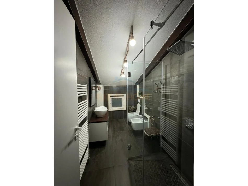 Tirane, shitet apartament 3+1+Ballkon Kati 3, 113 m² (TEG)