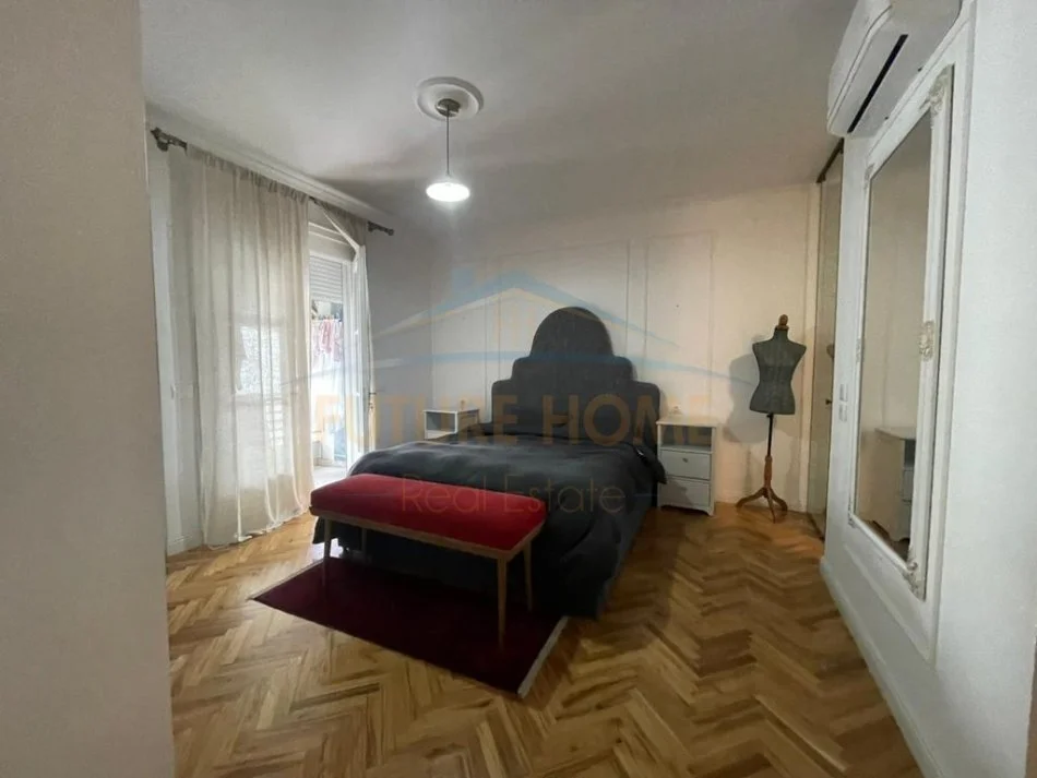 Tirane, shitet apartament 2+1+Ballkon Kati 6, 113 m² 255.000 € (21 Dhjetori)