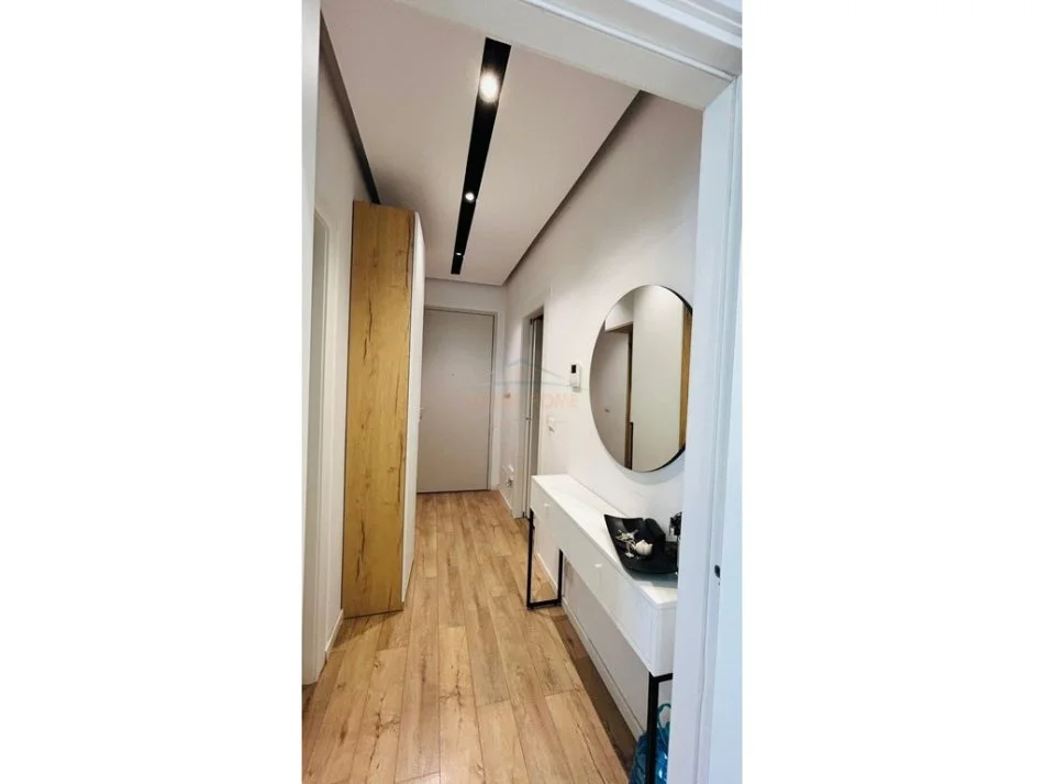 Tirane, shitet apartament 1+1 Kati 4, 72 m² 199.000 € (Zogu i ZI)