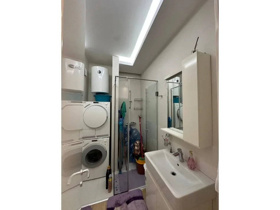Tirane, shitet apartament 2+1 Kati 3, 101 m² 350.000 € 