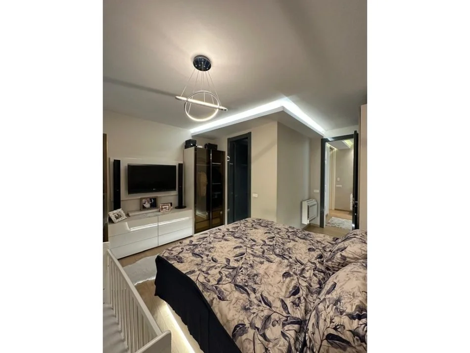 Tirane, shitet apartament 2+1+Ballkon Kati 3, 101 m² 350.000 € (KOMUNA E PARISIT)