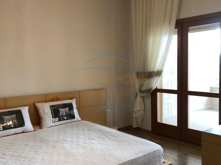 Tirane, jepet me qera apartament 3+1 Kati 6, 135 m² 1.500 € (Kopshti Zoologjik)