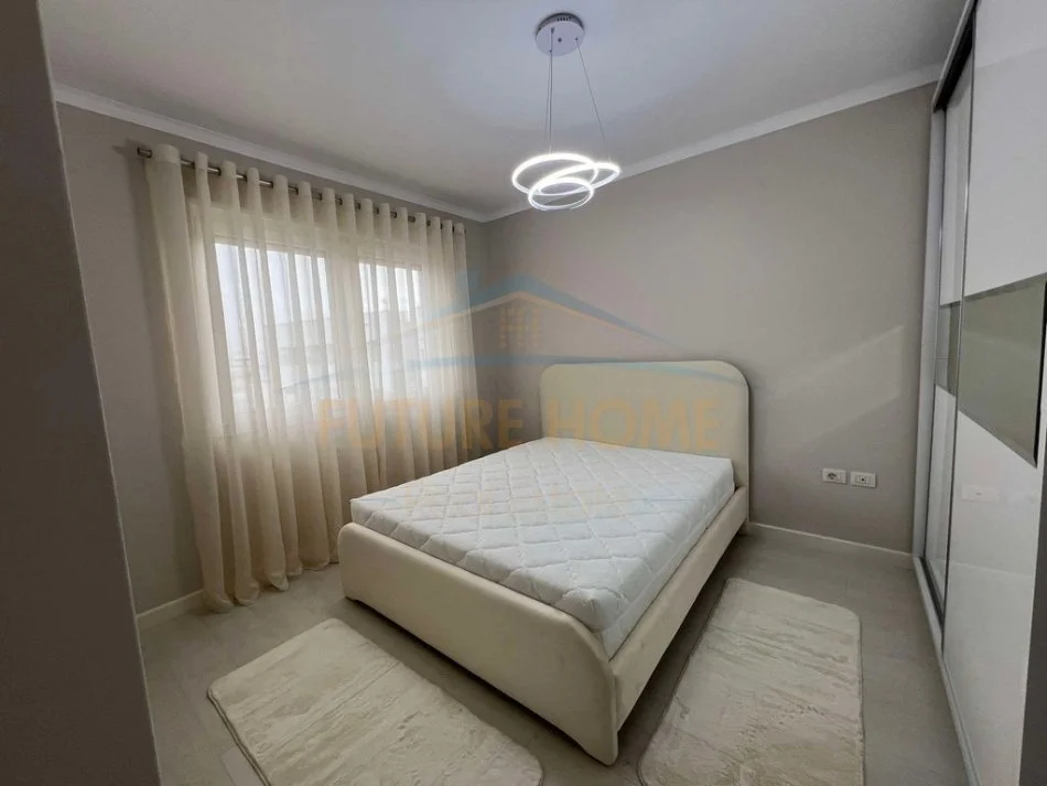 Tirane, shitet apartament 2+1 Kati 8, 97 m² 155.000 € (Unaza e Re)