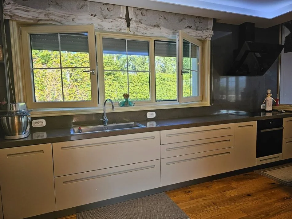 Tirane, shitet Vile 4+1+Ballkon , 456 m² 1.400.000 € (Lunder)