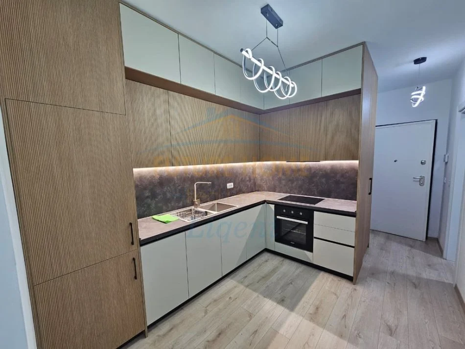 Tirane, qera, apartament 2+1+Ballkon Kati 1, 65 m² (Liqeni i Thate, Park Life.)