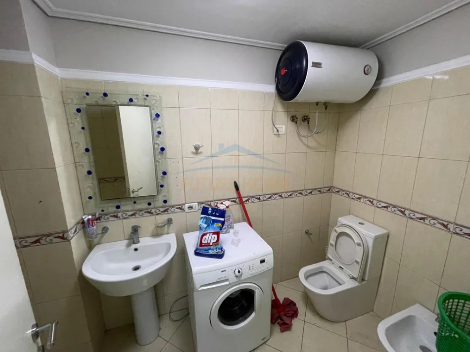 Tirane, shitet apartament 2+1+2+Verande, Kati 1, 105 m² 247.000 € (Pallati me shigjeta)