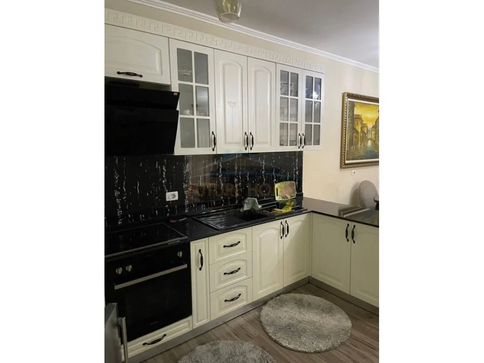 Tirane, shitet apartament 2+1 , 101 m² 165.000 € (Fresk)