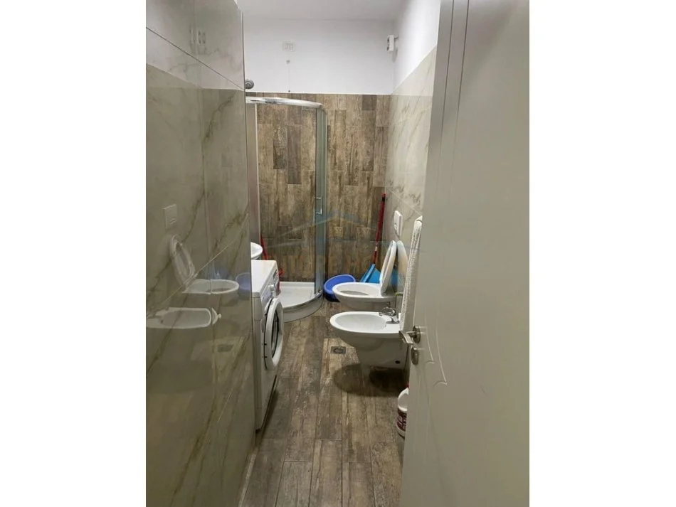 Tirane, shitet apartament 2+1 , 101 m² 165.000 € (Fresk)