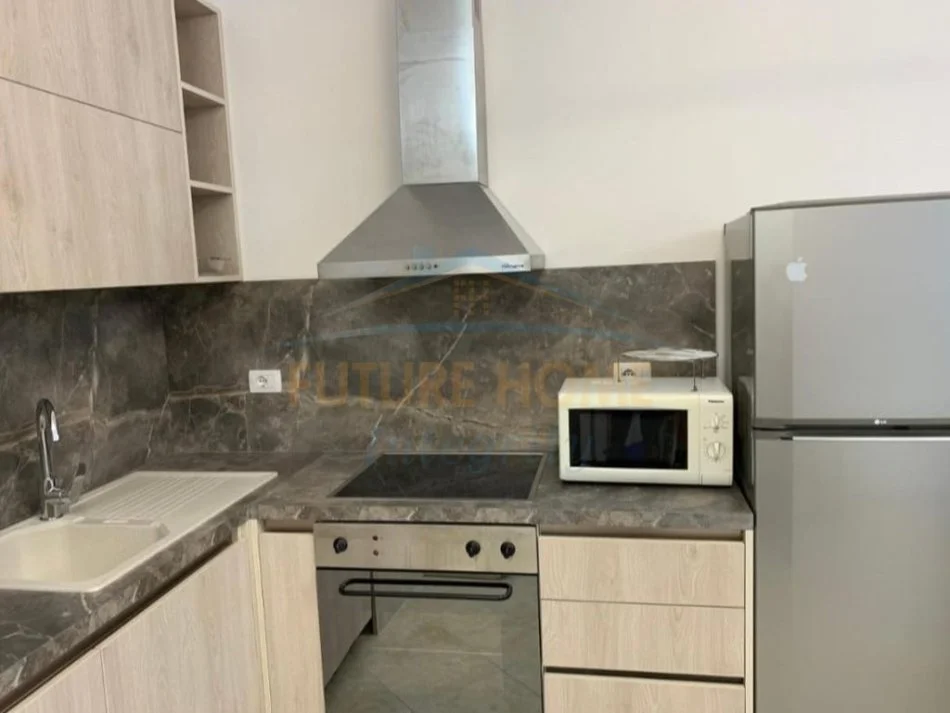 Tirane, shitet apartament 2+1 Kati 2, 97 m² (Bulevardi Zogu i Pare)