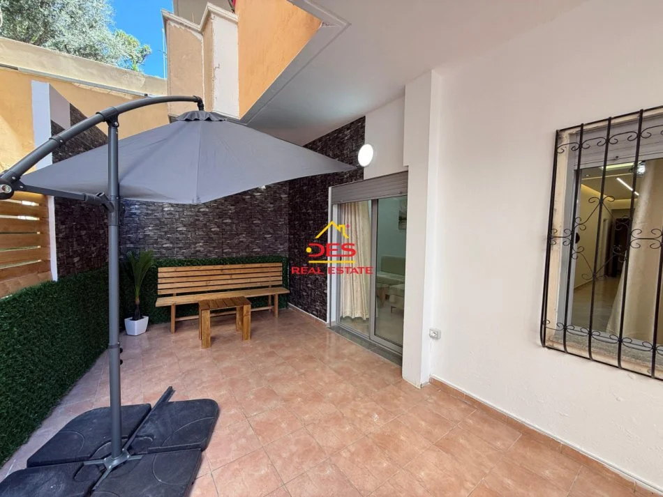 Vlore, shitet apartament 2+1+Ballkon Kati 1, 100 m² 159.000 € (Rruga Dhimitër Konomi)