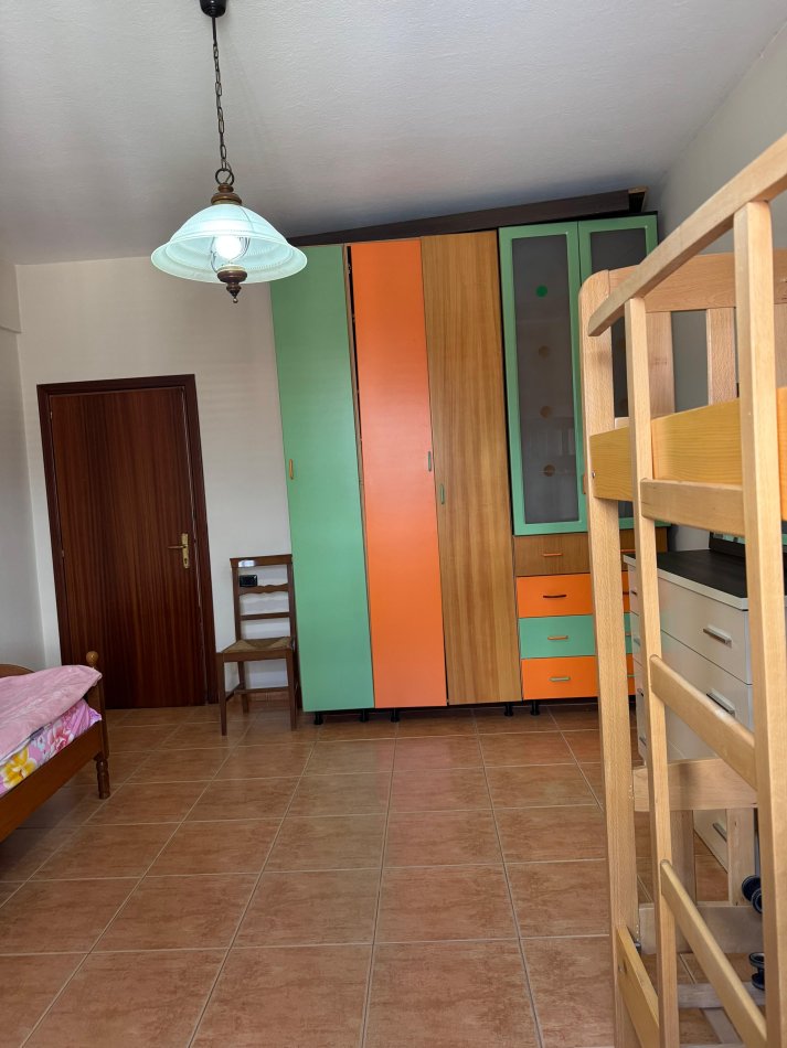Tirane, jap me qera apartament 1+1+Aneks+Ballkon Kati 5, 550 € (Karl Gega)