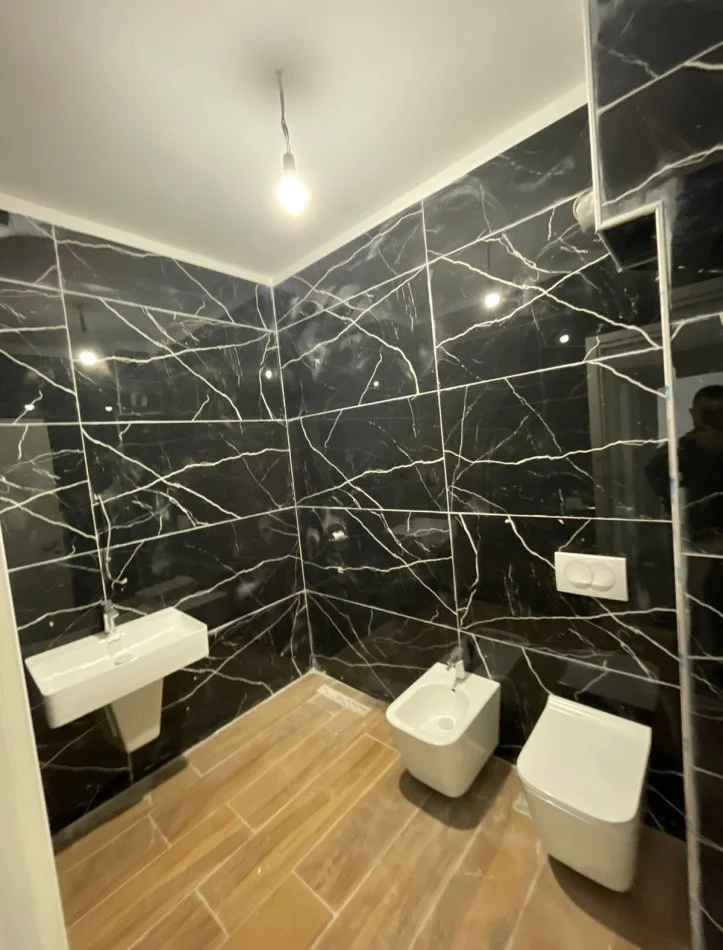 Tirane, shitet apartament 2+1 Kati 4, 109 m² 256.855 € (Rruga Barrikadave)