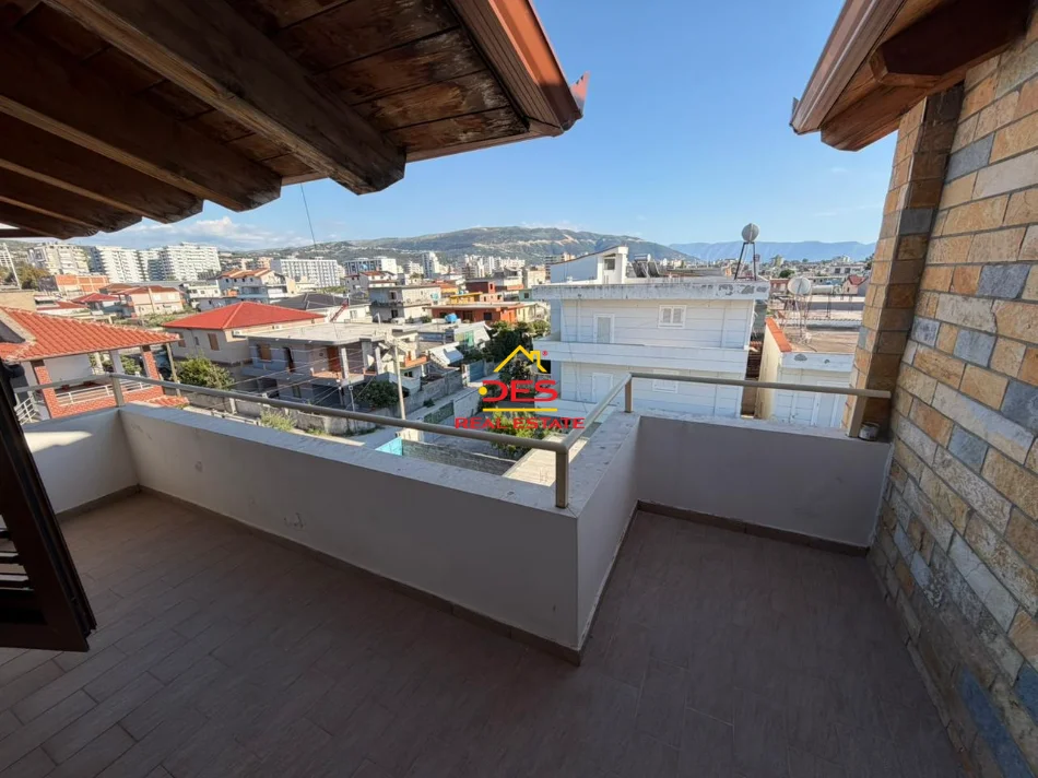 Vlore, jepet me qera Vile 3+1+Ballkon Kati 4, 110 m² 500 € (Rruga Sokrat Leka)