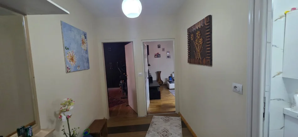 Tirane, shitet apartament 1+1 Kati 5, 63 m² 88.000 € (Rruga Llambi Bonata)