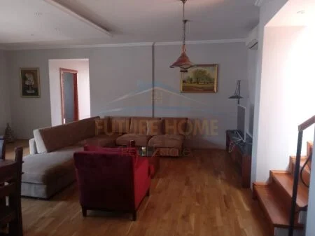 Tirane, shitet apartament duplex 1+1+Aneks+Ballkon Kati 4, 198 m² 604.500 € (qender)