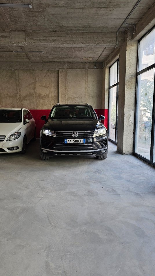 Tirane, shitet nga Pronari, pa-komision garazh | post parkimi Kati 0, 17 m² 37.000 € (Rruga e Ullishtes)