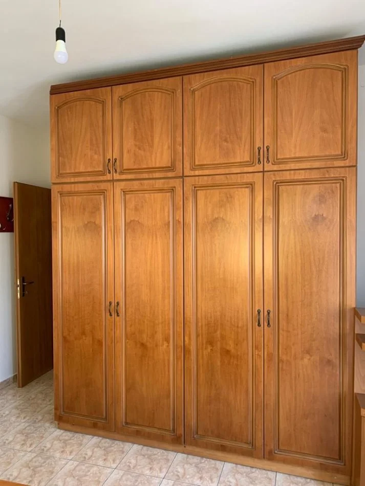 Tirane, jepet me qera apartament 2+1+Ballkon Kati 3, 96 m² 600 € (Kristal Centre)