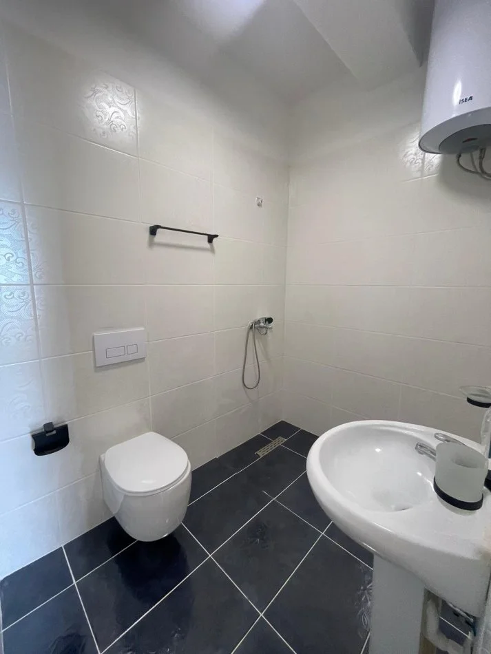 Tirane, jepet me qera 2+1 , 105 m² 850 € (Bulevardi i ri)