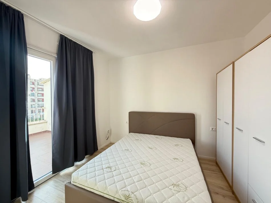 Tirane, jepet me qera apartament 2+1 Kati 6, 120 m² 450 € (Rruga stefan shundi)