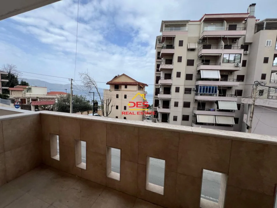 Vlore, shitet apartament 2+1+Ballkon Kati 2, 105 m² 250.000 € (Rruga Dhimitër Konomi)