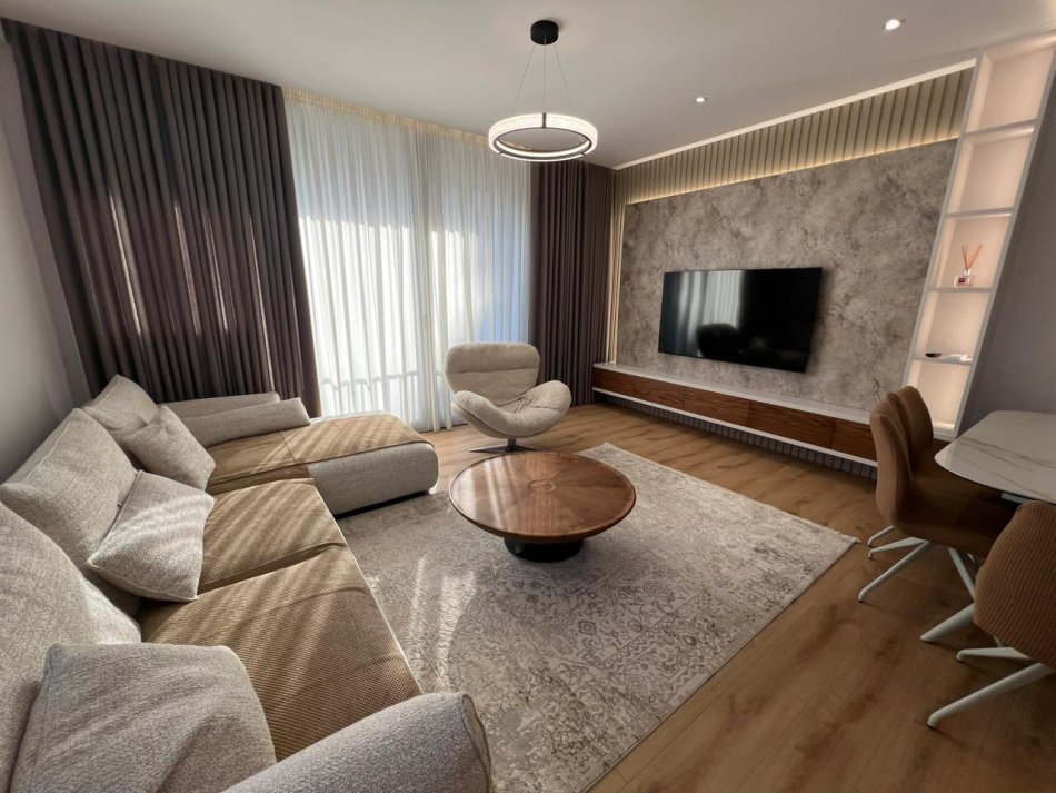 Tirane, jepet me qera apartament 2+1 Kati 3, 104 m² 1.000 € (Rruga Jordan Misja)