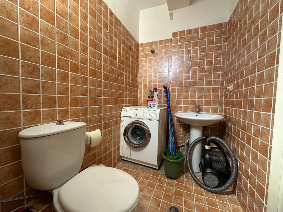 Tirane, jepet me qera apartament 2+1+Aneks Kati 3, 600 € 