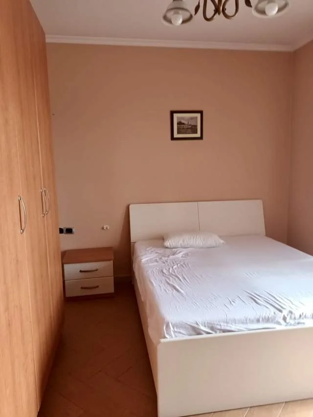 Tirane, shes apartament 3+1+A+BLK Kati 4, 120 m² 280.000 Euro (Kavajes afer Spitalit Gjerman)