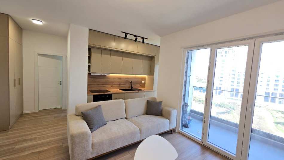 Tirane, jepet me qera apartament 1+1+Ballkon Kati 4, 60 m² 600 € (Rruga Jordan Misja)