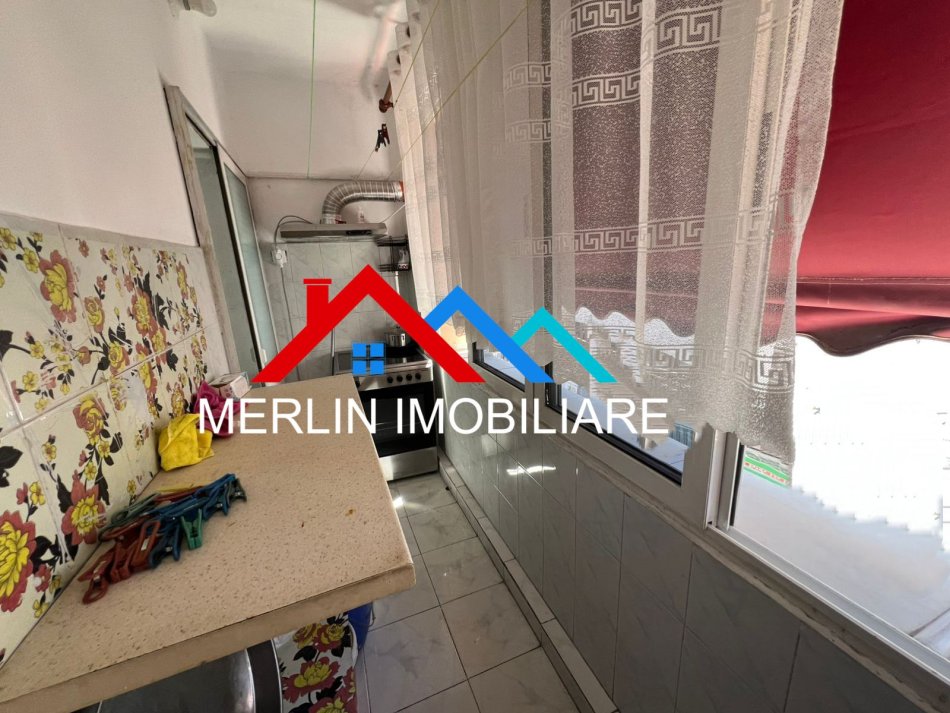 Tirane, jepet me qera apartament 2+1+Ballkon Kati 5, 67 m² 450 € (RRUGA NDRE MJEDA)