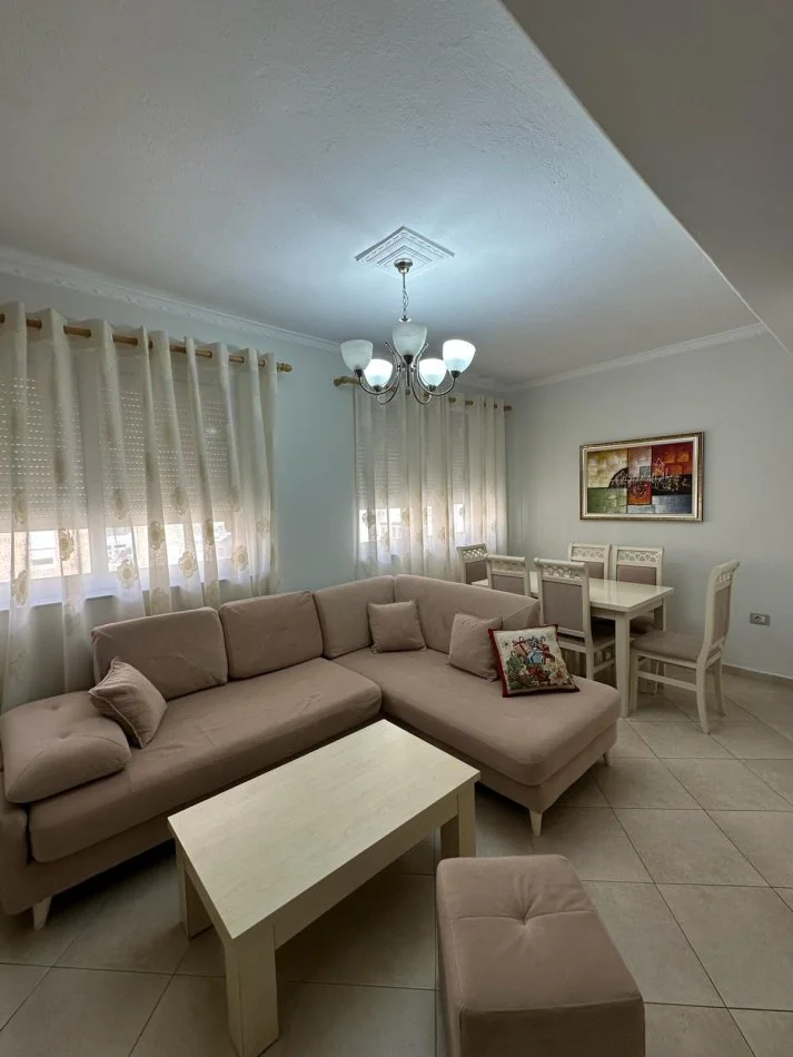 Tirane, jepet me qera apartament 2+1+Ballkon Kati 5, 100 m² 600 € (DON BOSKO)