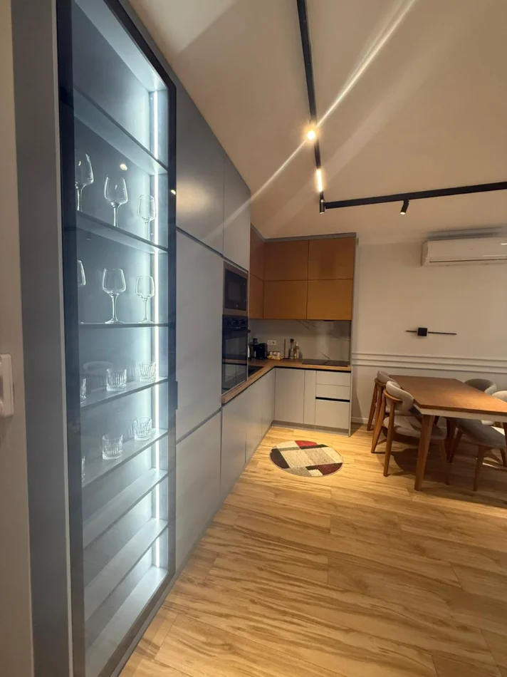 Tirane, shitet apartament 1+1 Kati 7, 64 m² 150.000 € (Unaza e Re)