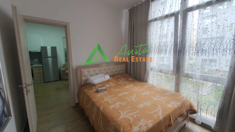 Tirane, jepet me qera apartament 1+1+Ballkon Kati 3, 60 m² 570 € (Komuna e Parisit)