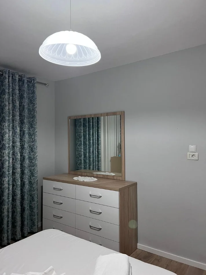 Tirane, jepet me qera apartament 1+1 Kati 4, 60 m² 450 € (rruga elbasanit)