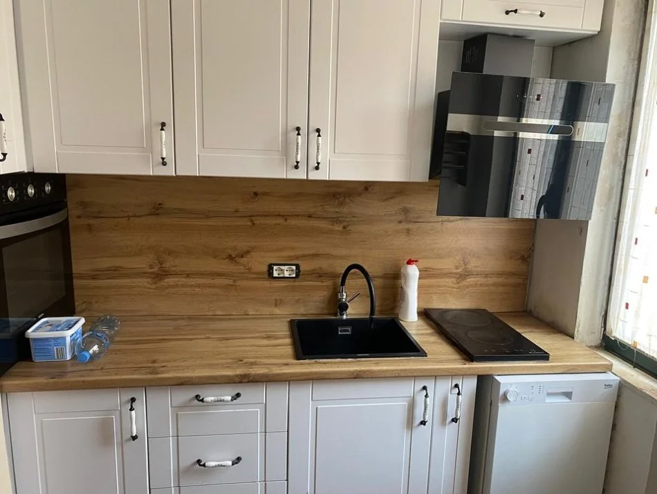 Tirane, jepet me qera apartament 1+1 Kati 2, 55 m² 500 € (BLLOK)