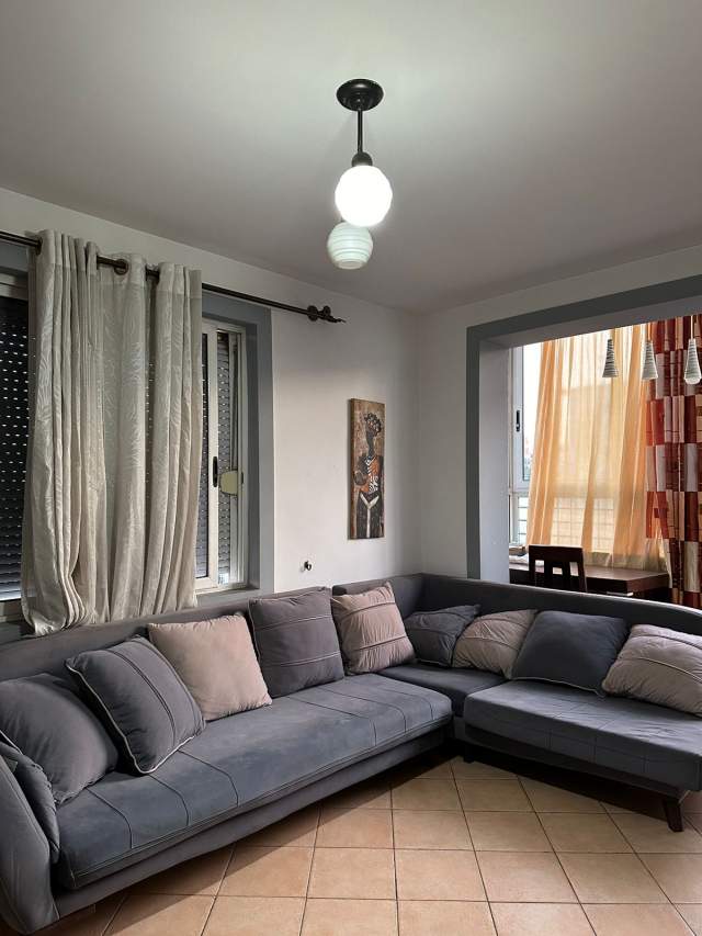 Tirane, jepet me qera apartament 1+1+BLK Kati 5, 62 m² 500 Euro
