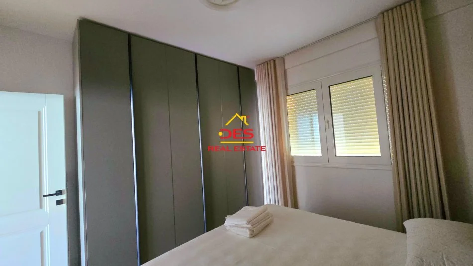 Vlore, shitet apartament 1+1+Ballkon Kati 5, 71 m² 260.000 € (Rruga Aleksandër Moisiu)